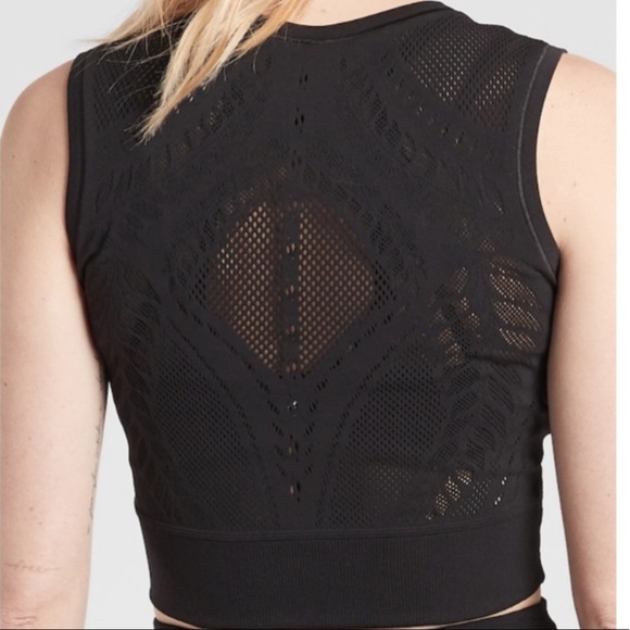 🖤Ujjayi crop tank 🖤 - Picture 6 of 8